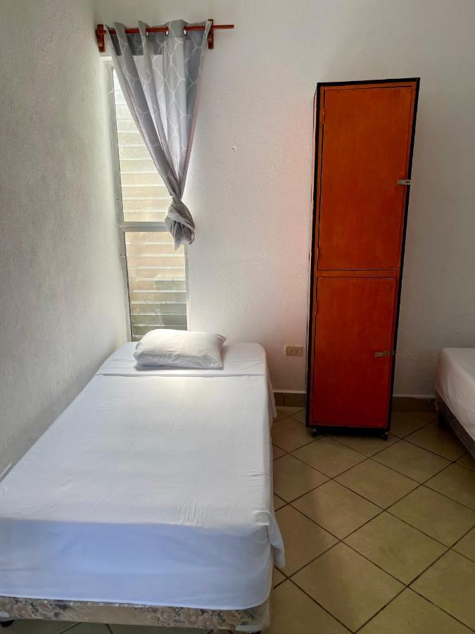 Hostal Inn 2 Flores Dış mekan fotoğraf
